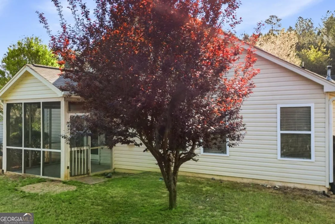 Photo of 407 Redwood Trail