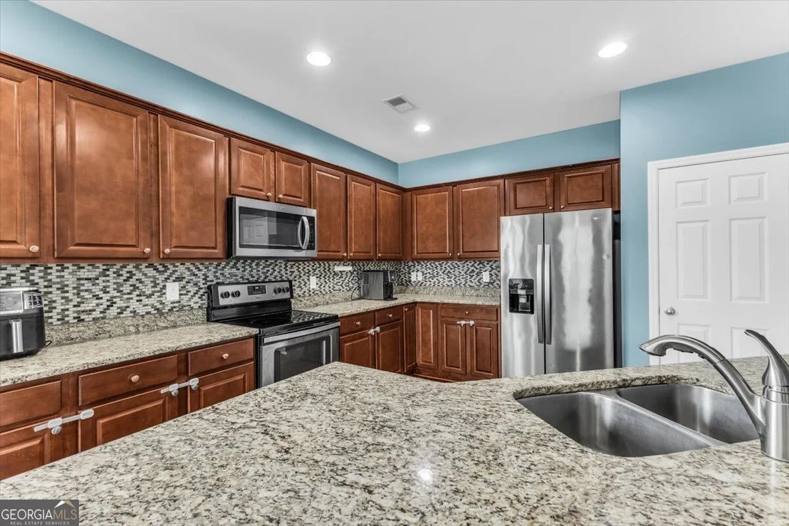 Photo of 413 Lions Den Drive