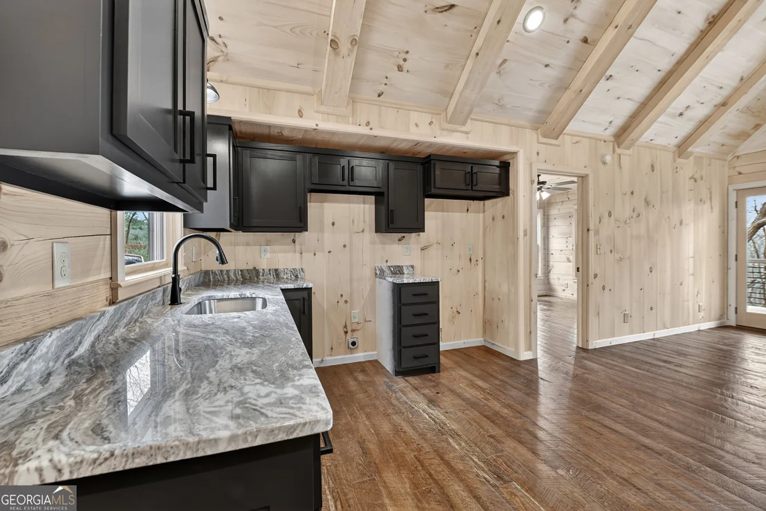 Photo of 962 Maggie Chapman Road