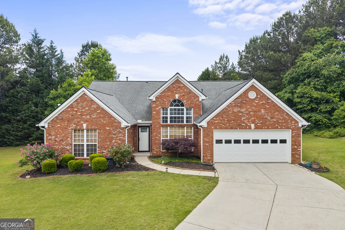 Photo of 935 Waldwick Drive