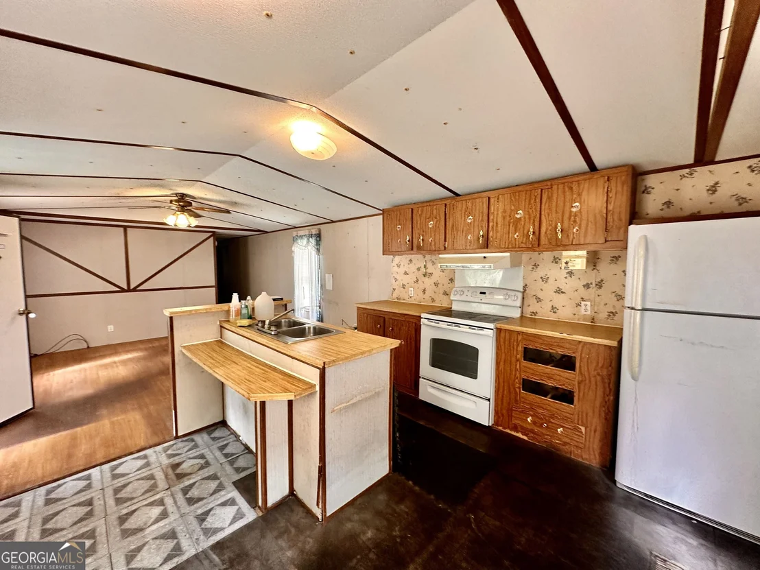 Photo of 6979 Oak Ridge Circle