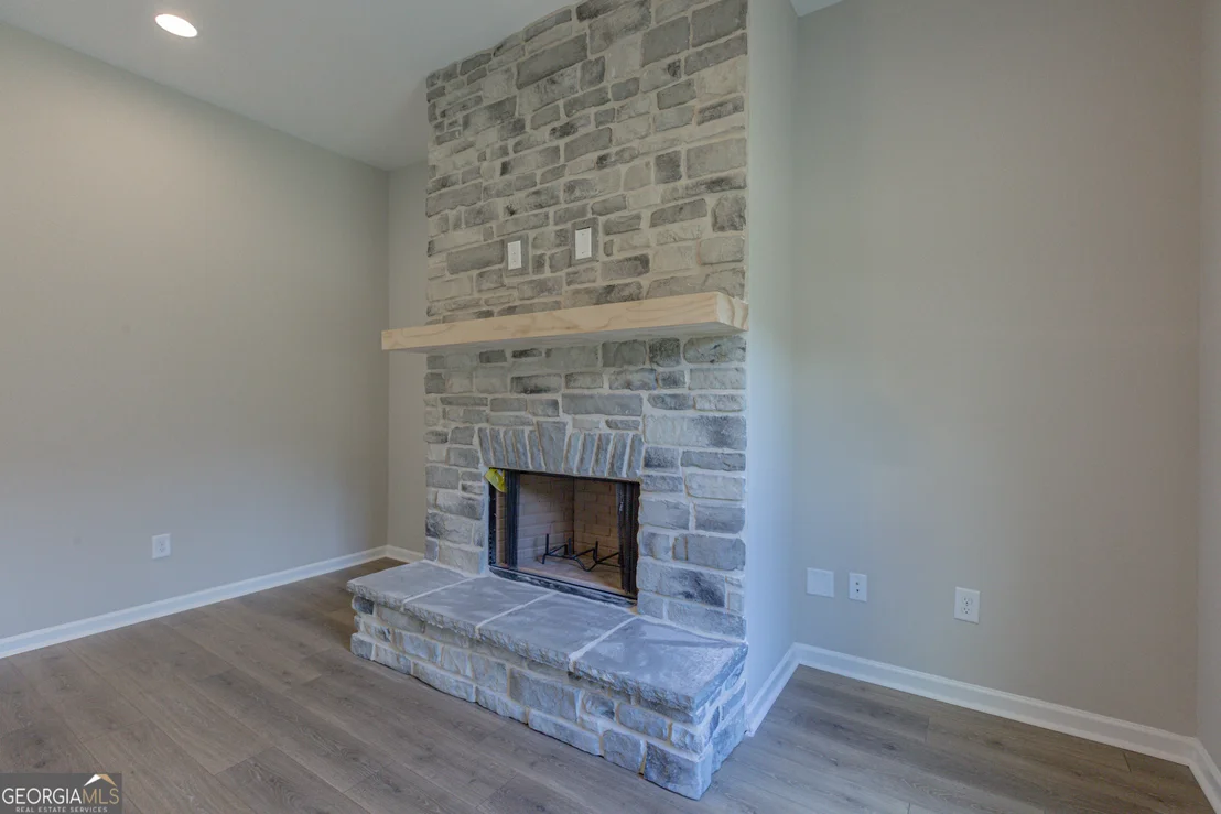 Photo of 1060 Patterson Road