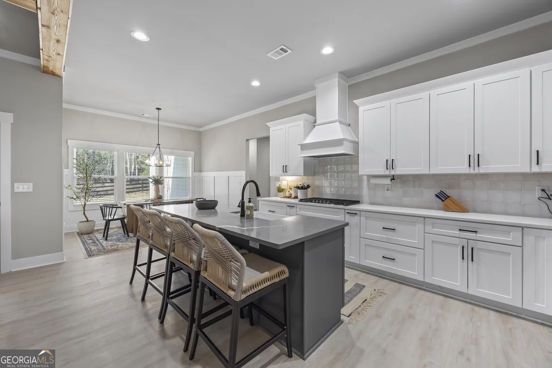 Photo of 152 White Oak Way