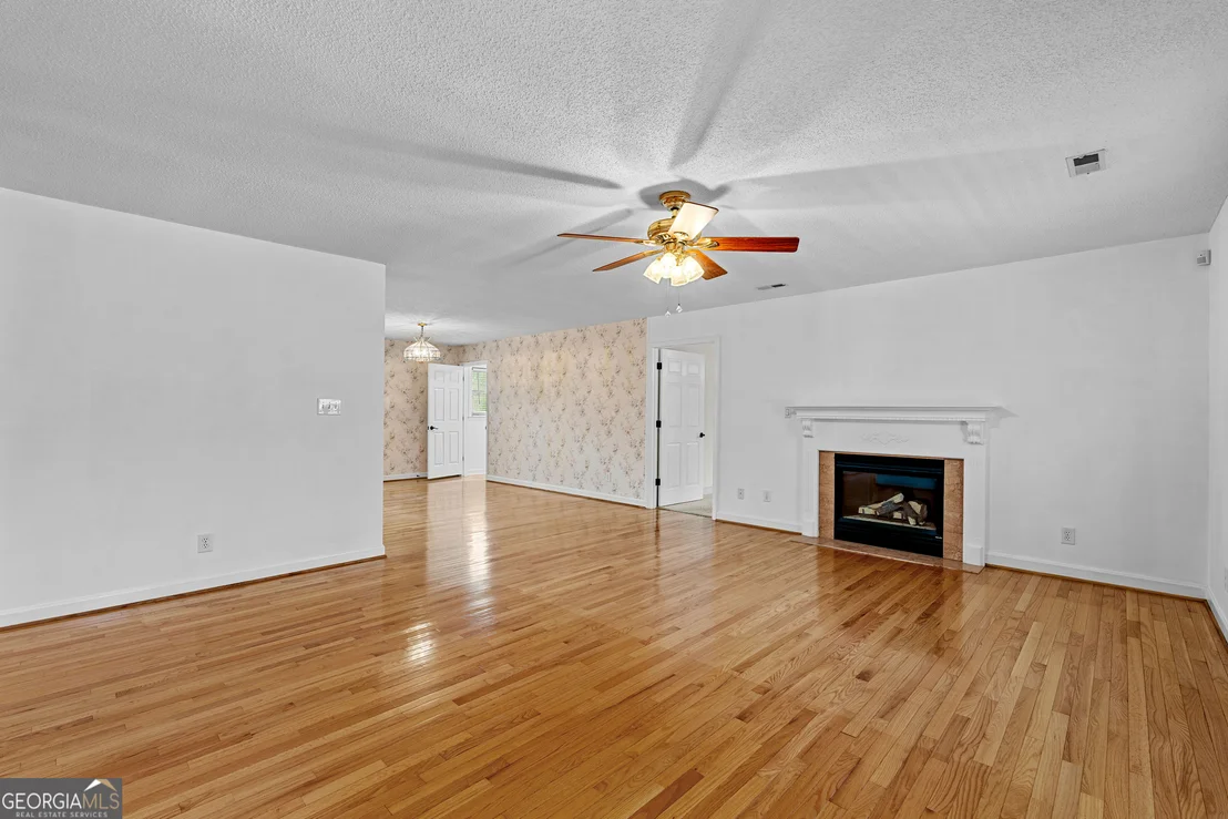 Photo of 423 Woods Road