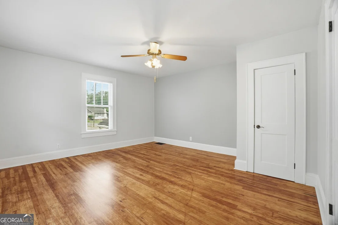 Photo of 3022 Maple Road SE