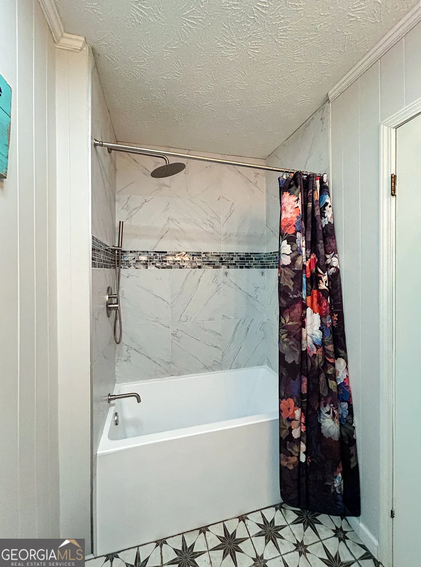 Photo of 298 Hudson River Drive
