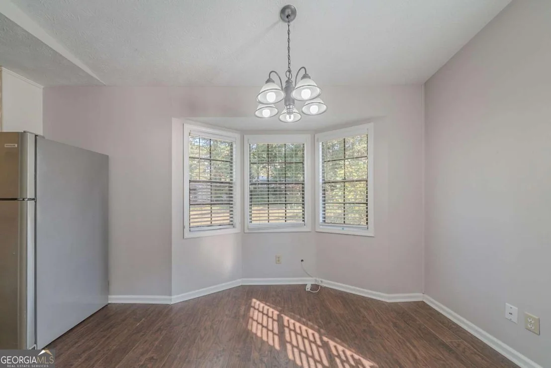 Photo of 4569 Iroquois Trail