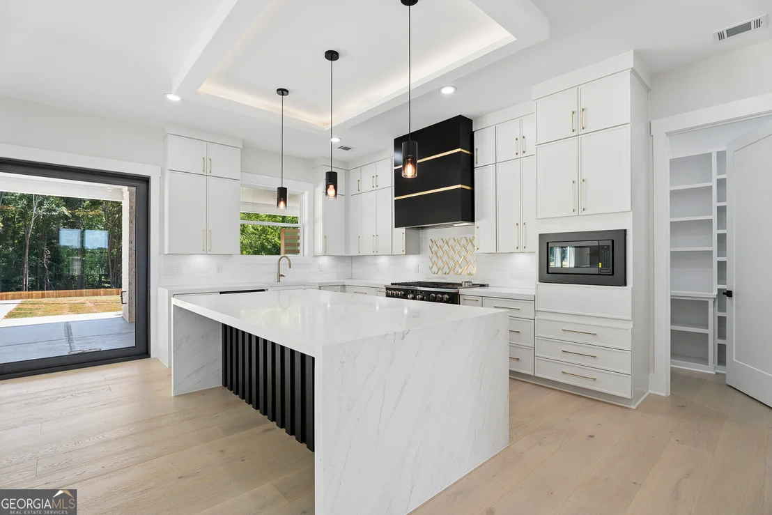 Photo of 1035 Auburn Road