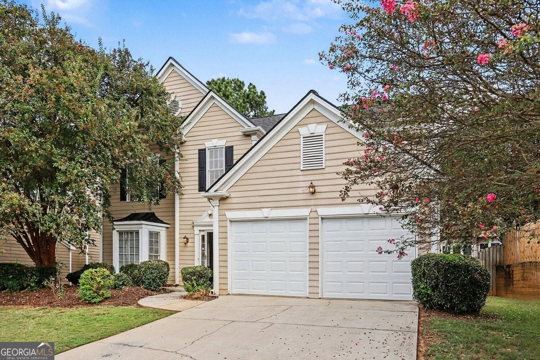 Photo of 3725 Longlake Drive