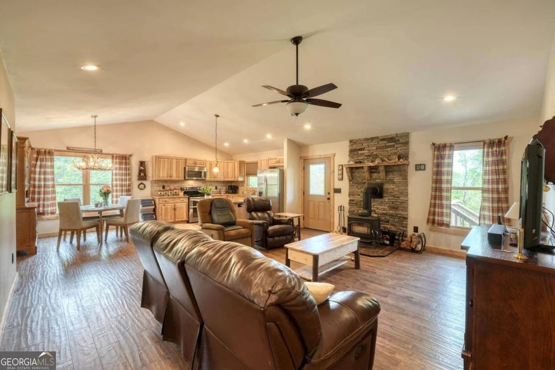 Photo of 366 Upper Fox Trail