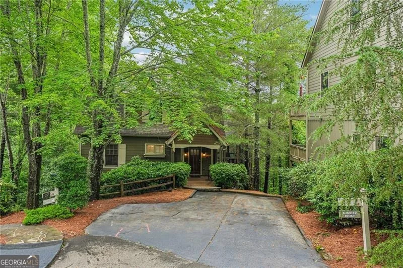 Photo of 14 Laurel Ridge Way