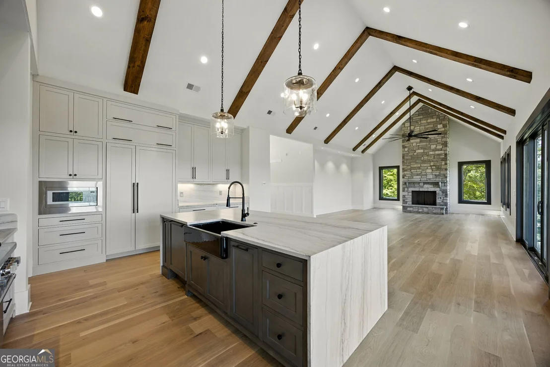 Photo of 608 Winterberry Drive