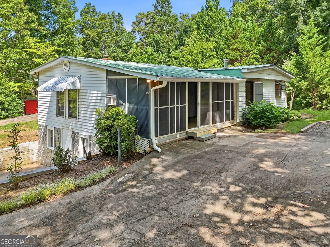 Photo of 370 Thompson Lane