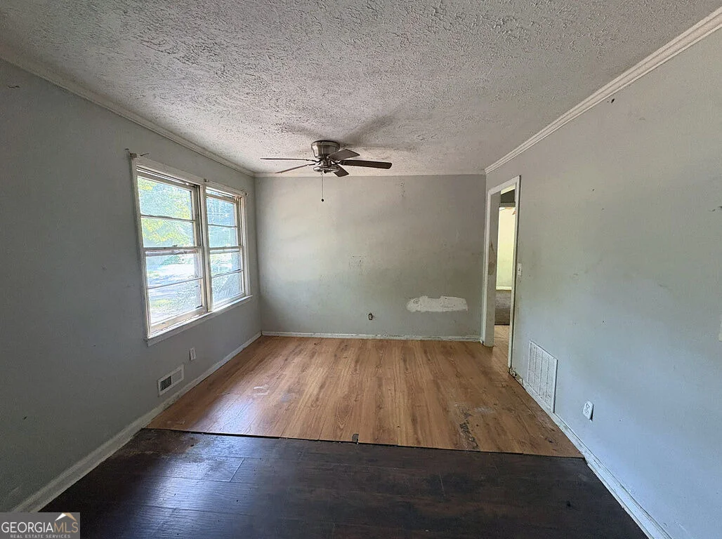 Photo of 7126 Pineview Drive