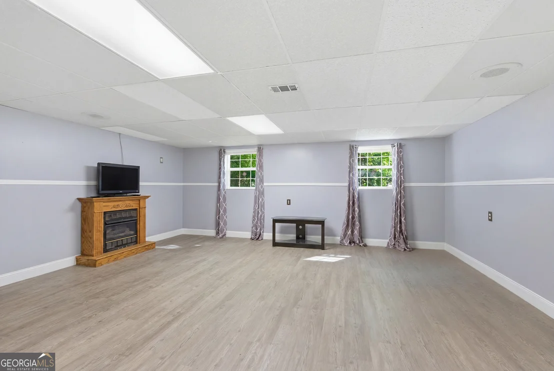Photo of 325 Springwood Drive