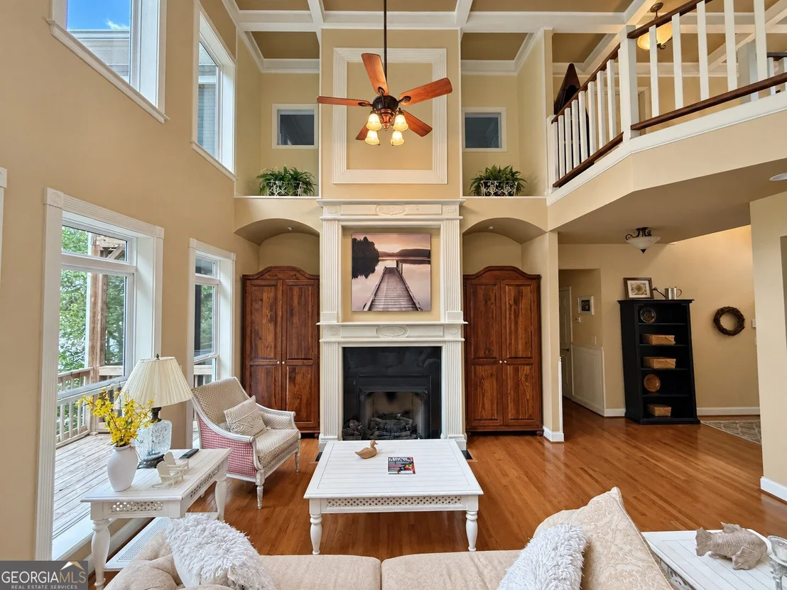 Photo of 669 Shorewood Circle