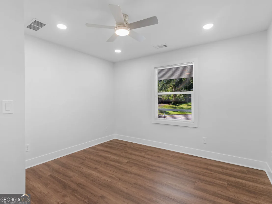 Photo of 984 Morrow Road