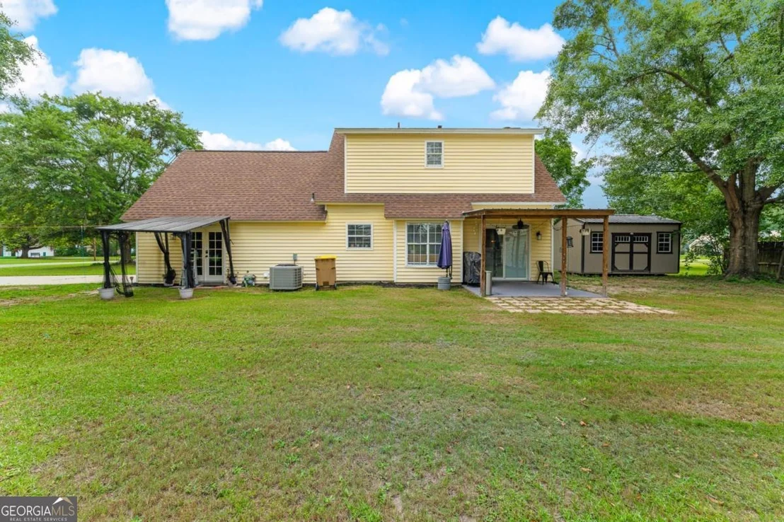 Photo of 100 Live Oak Circle