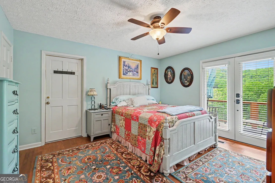 Photo of 854 Saddleback Circle