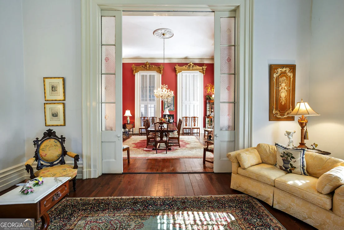 Photo of 534 W WEST BROAD Street