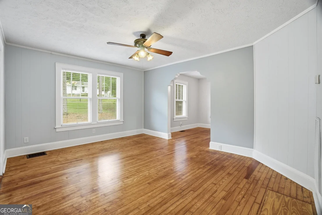 Photo of 3022 Maple Road SE