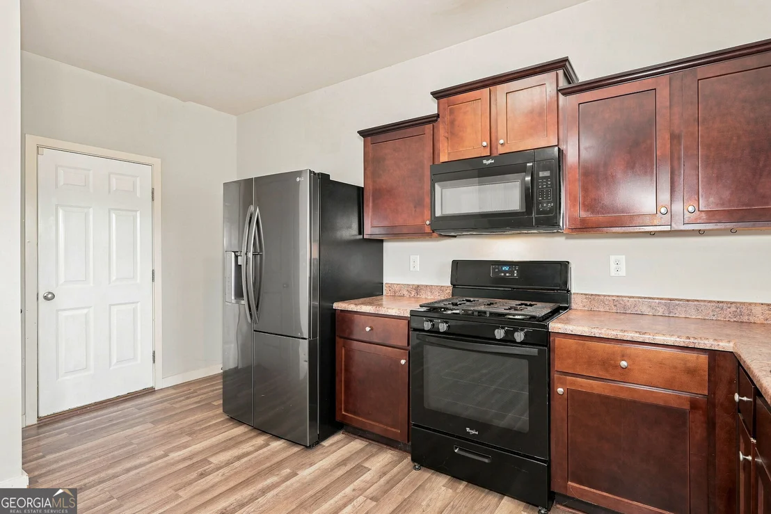 Photo of 1043 Sutherland Drive