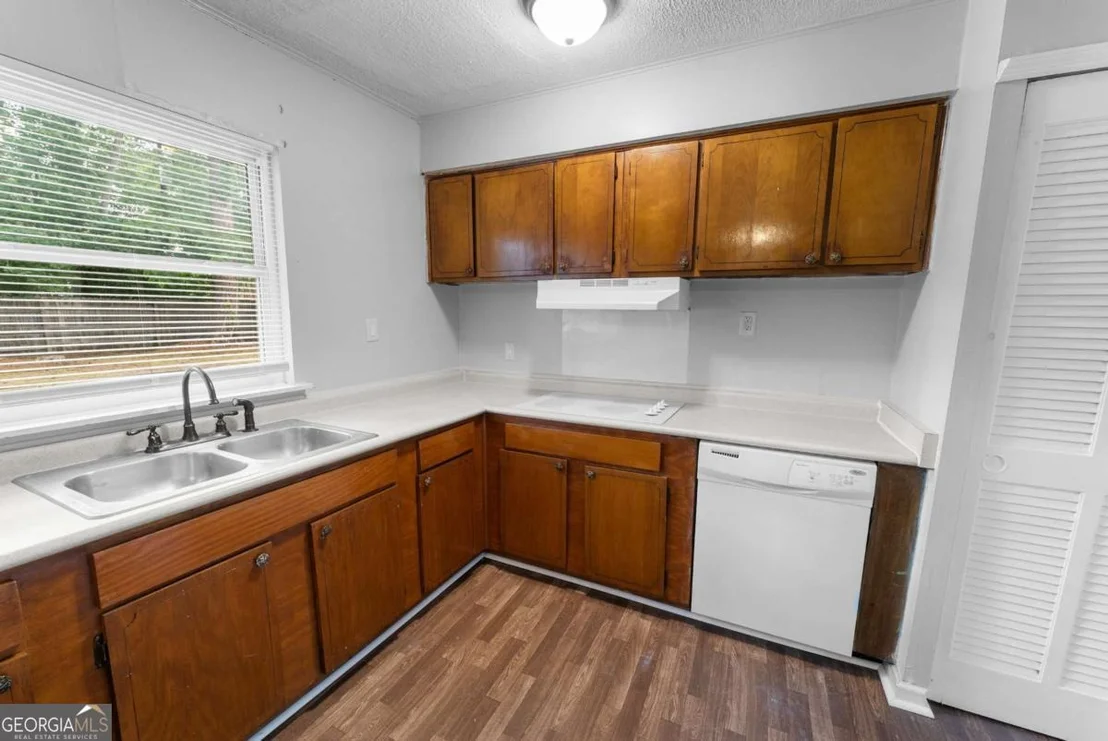 Photo of 320 W Whatley Street