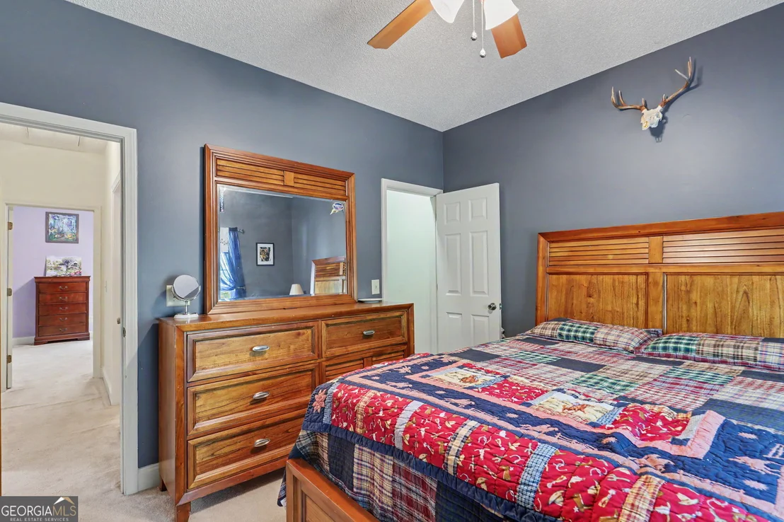Photo of 830 Lord Fleming Road