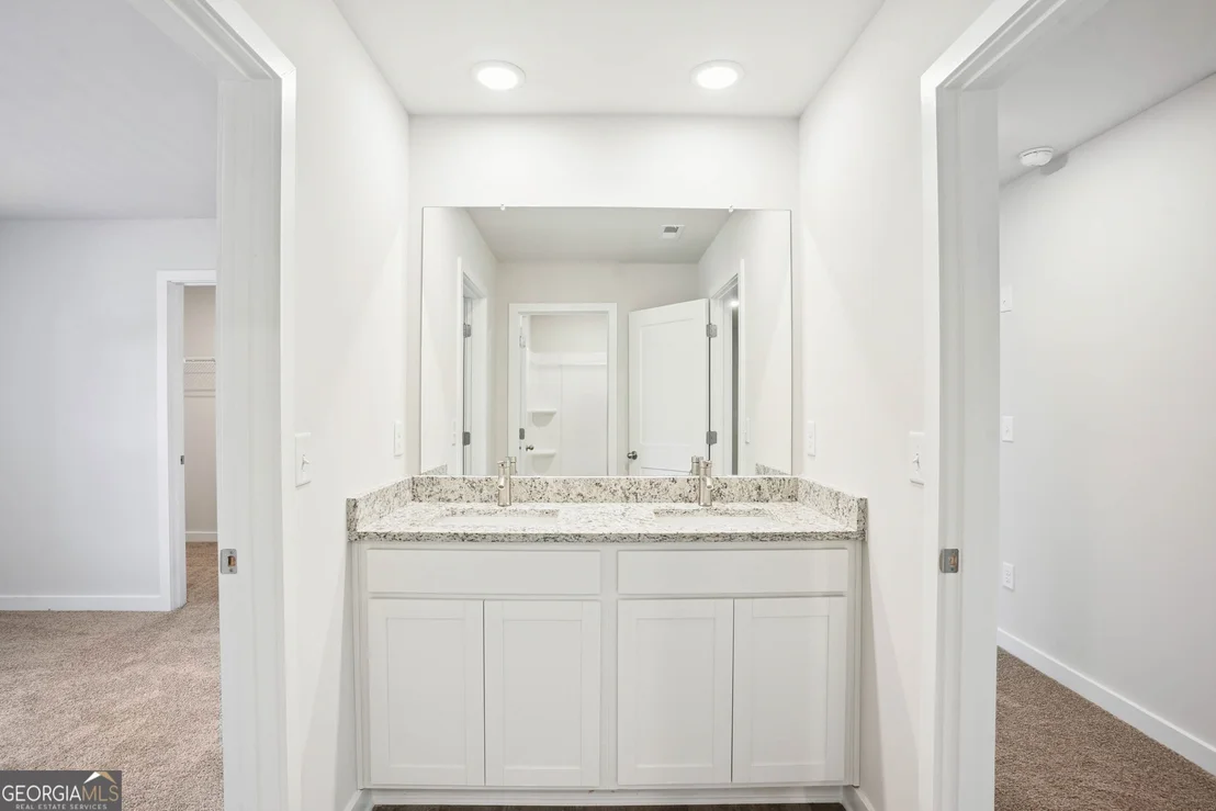 Photo of 470 ORWELL Drive