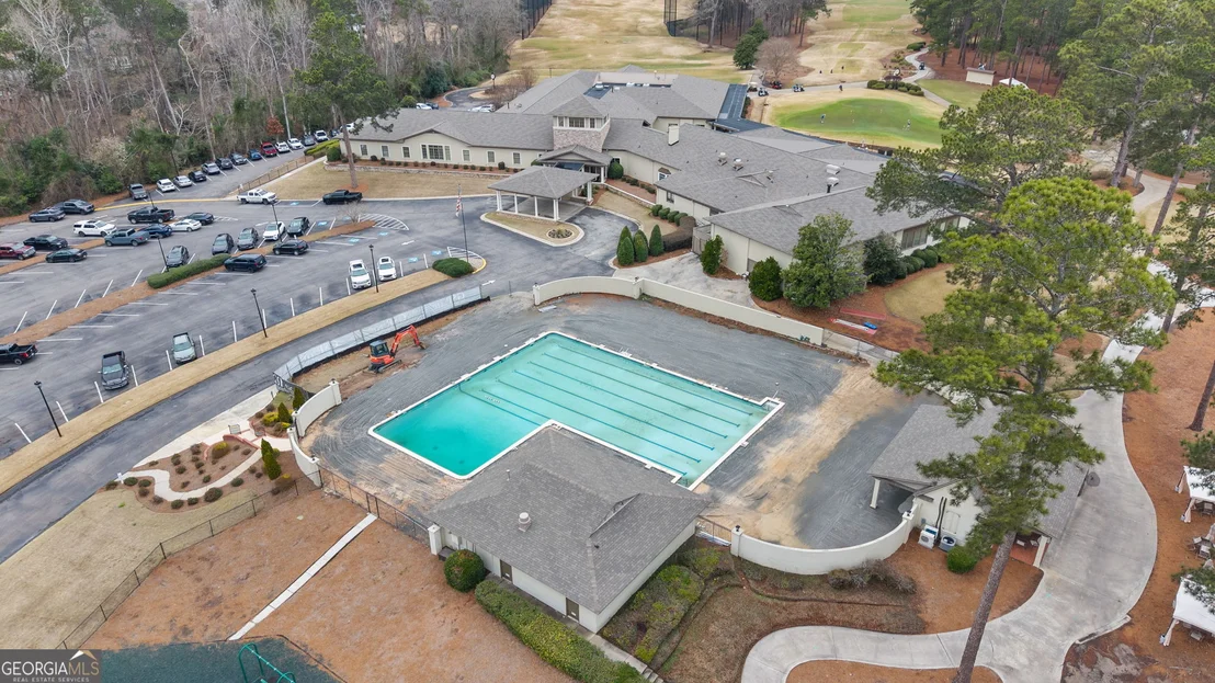 Photo of 607 W Lake Circle