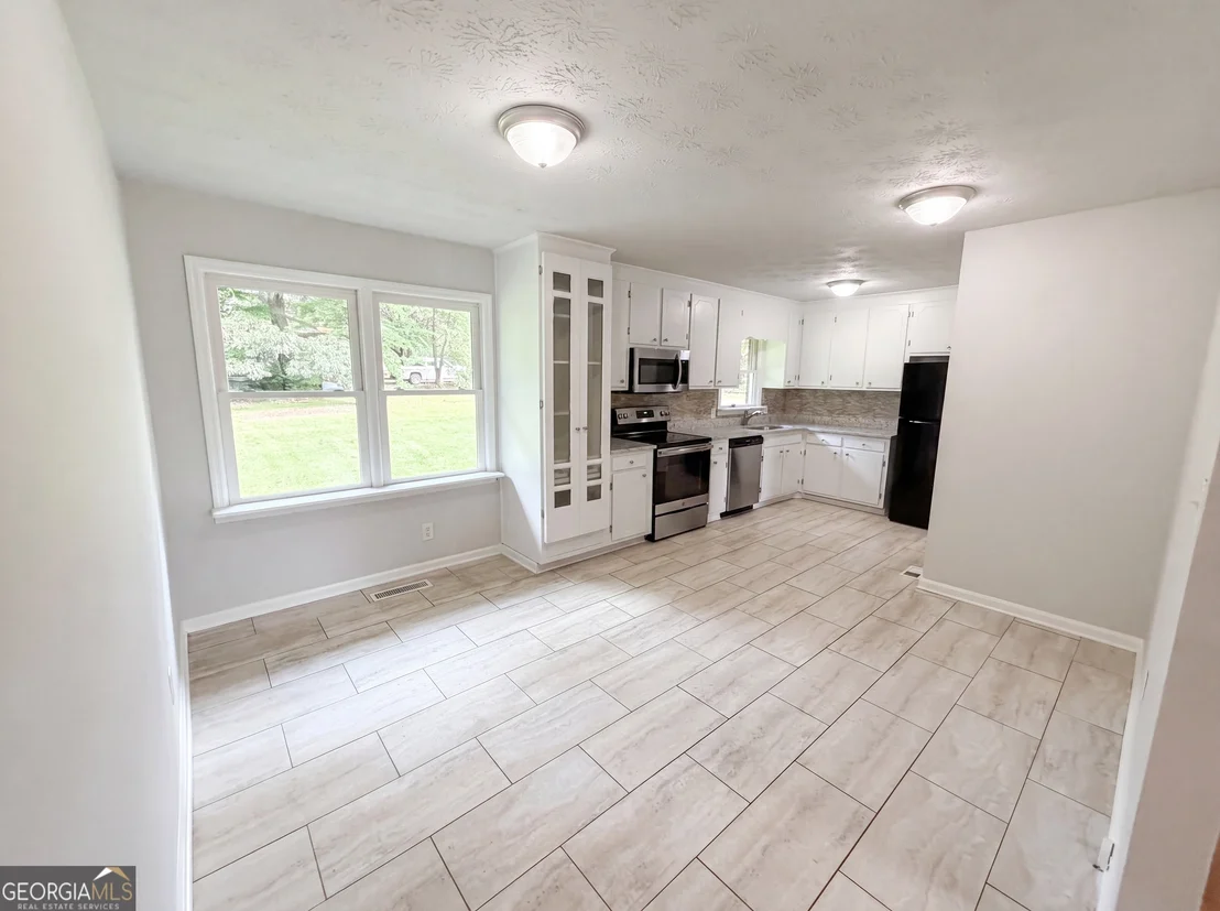 Photo of 5552 Pine Street