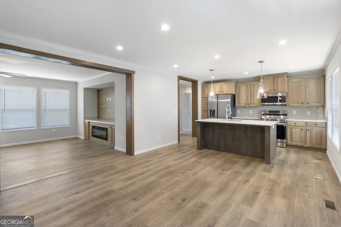 Photo of 654 Robertson Loop Road