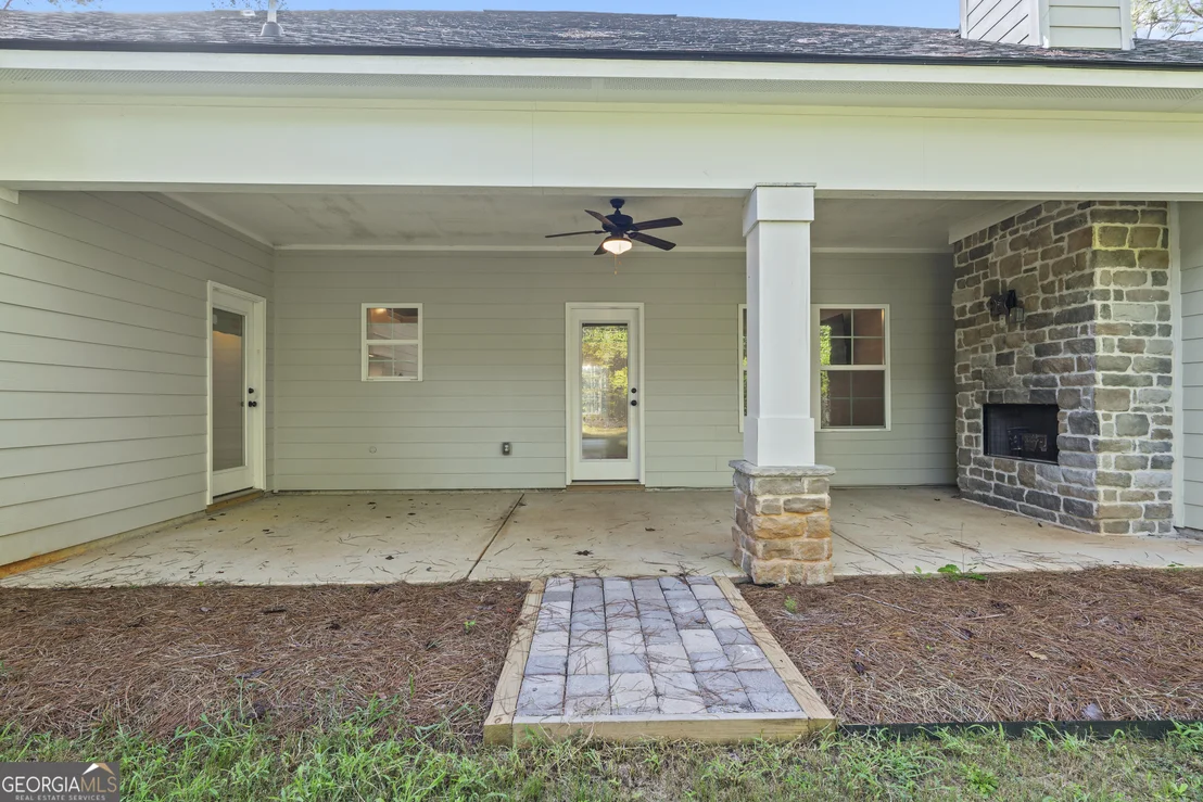 Photo of 122 Lee Road 2121