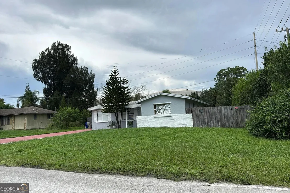 Photo of 5810 76th Lane