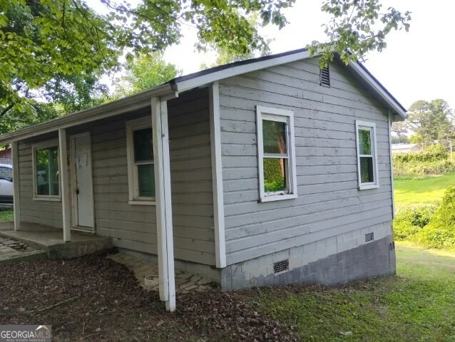 Photo of 2728 Camp Road