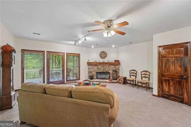 Photo of 1482 Valley View Drive