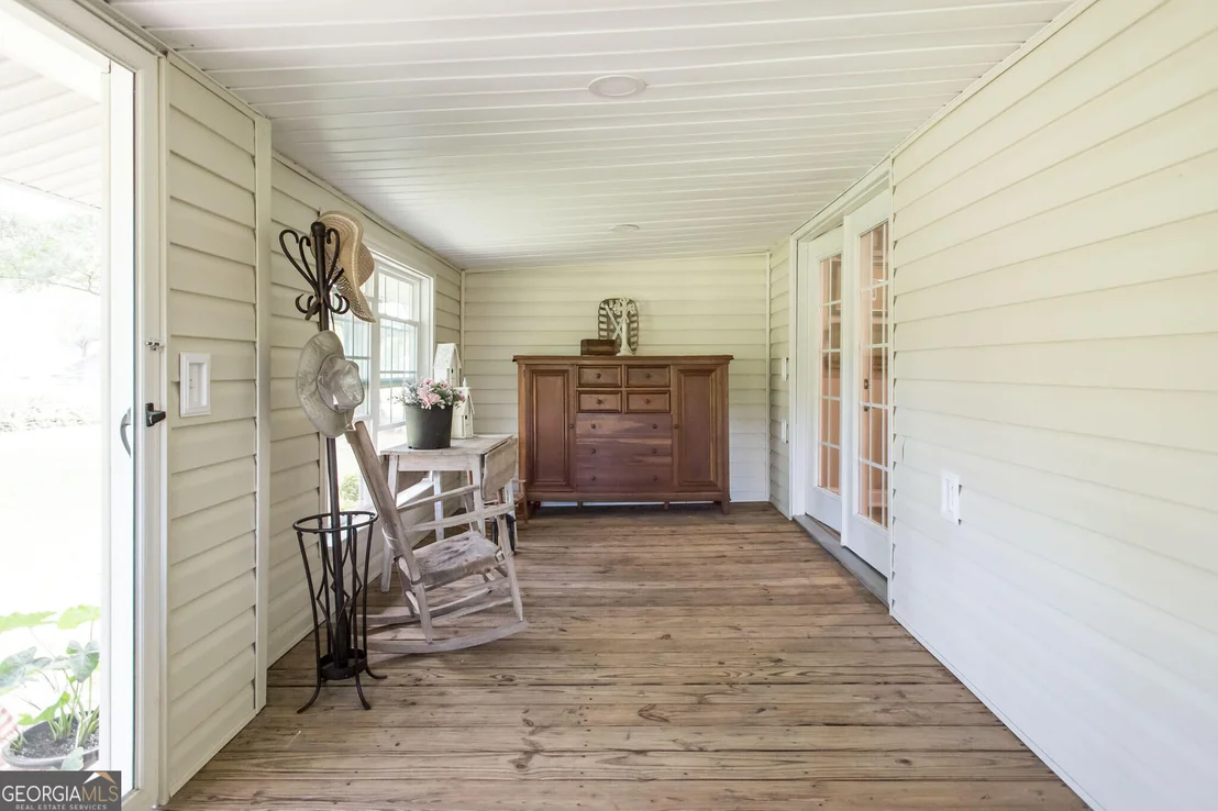 Photo of 8184 Clark Road