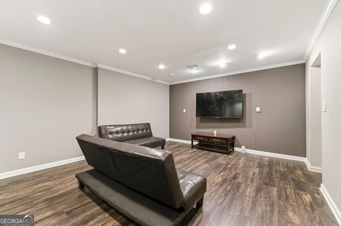 Photo of 3866 Sidestreet