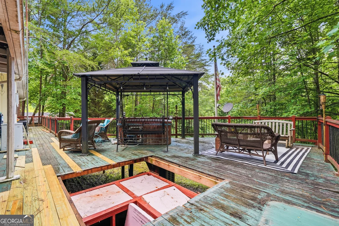 Photo of 2518 Henderson Mountain Road