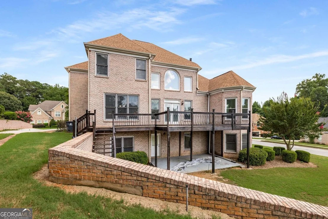 Photo of 1950 LANCASTER Drive