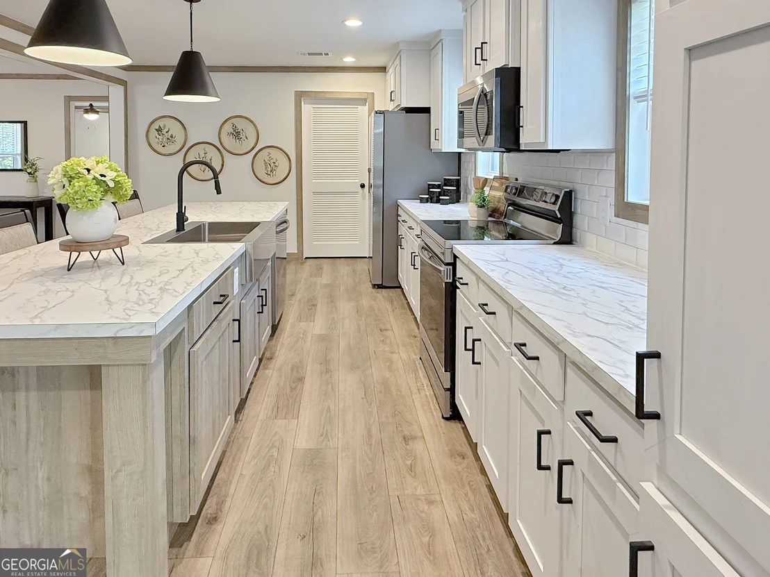 Photo of 415 Oliver Road