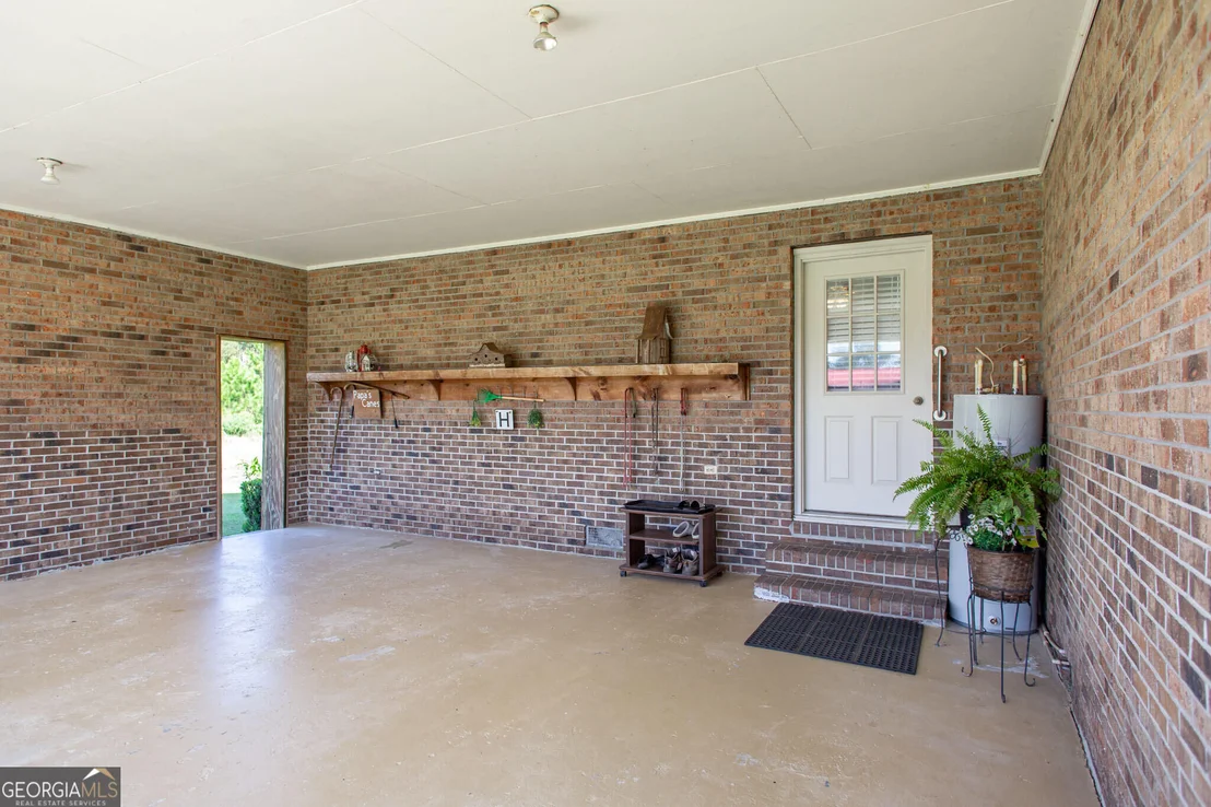 Photo of 8184 Clark Road
