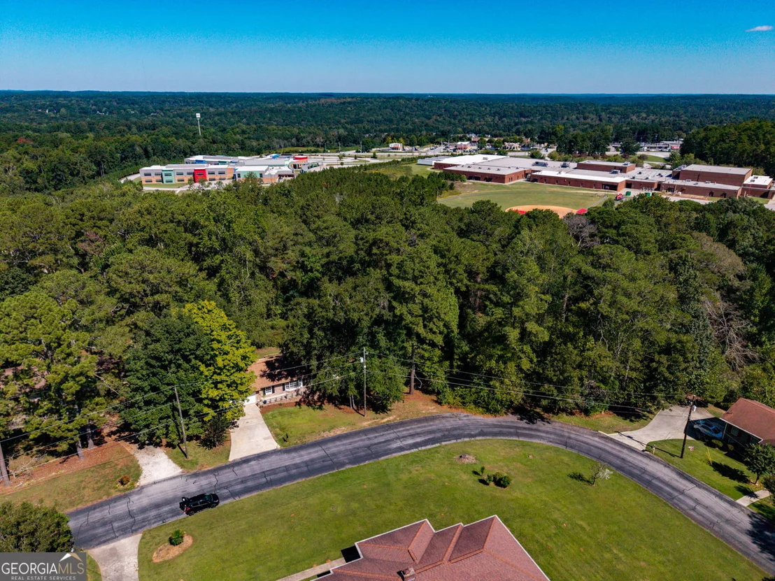 Photo of 641 Oak Drive NW