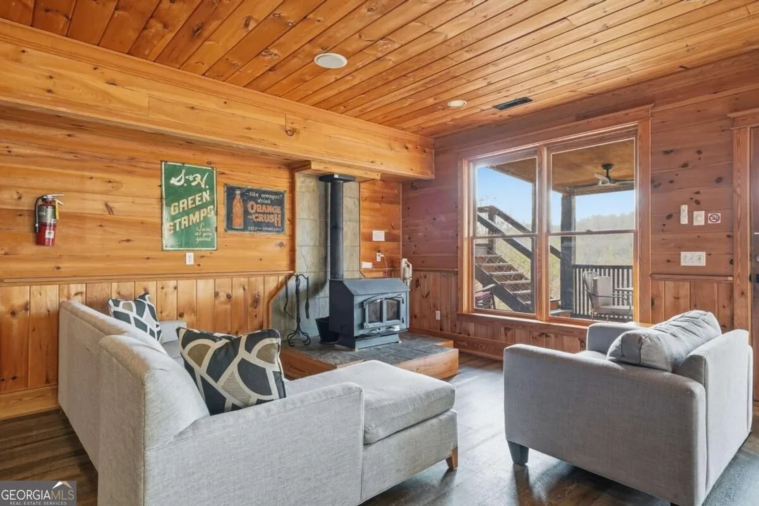 Photo of 153 Riverview Circle