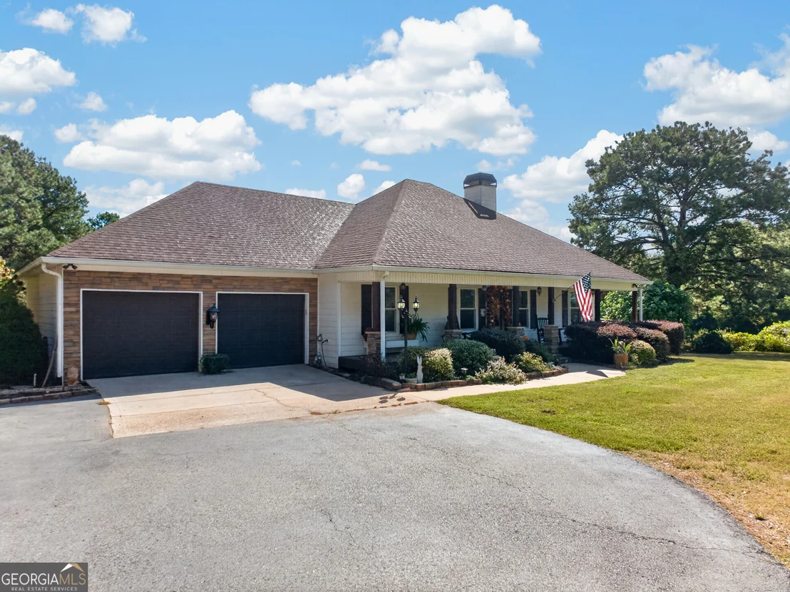 Photo of 9852 Post Road