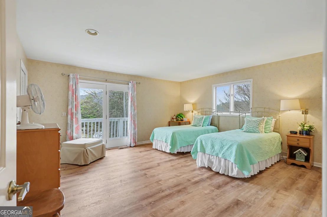 Photo of 70 Fairway Lane