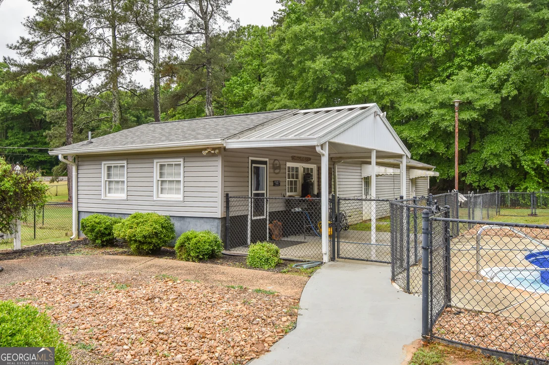 Photo of 1579 Van Buren Road