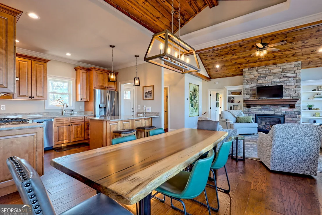 Photo of 916 Arbor Drive