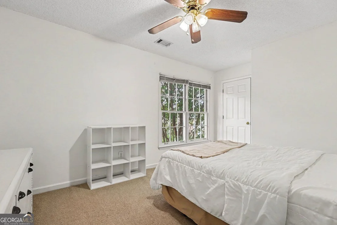 Photo of 3725 Longlake Drive