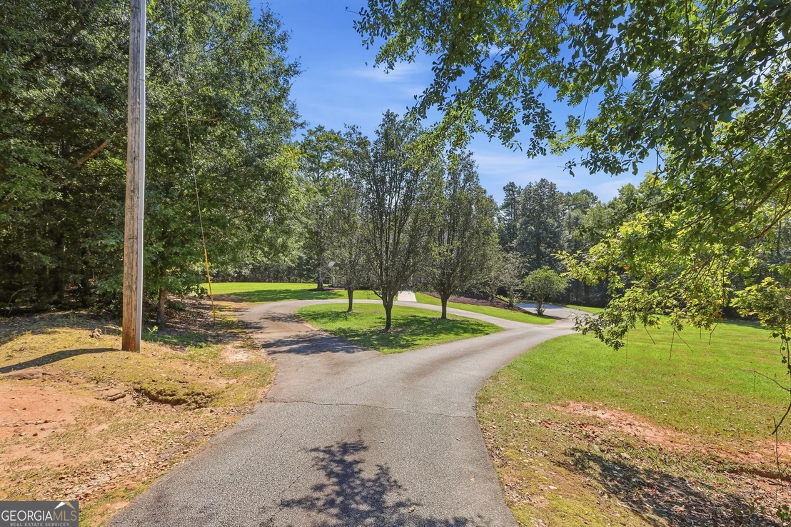 Photo of 2952 Rock Creek Road